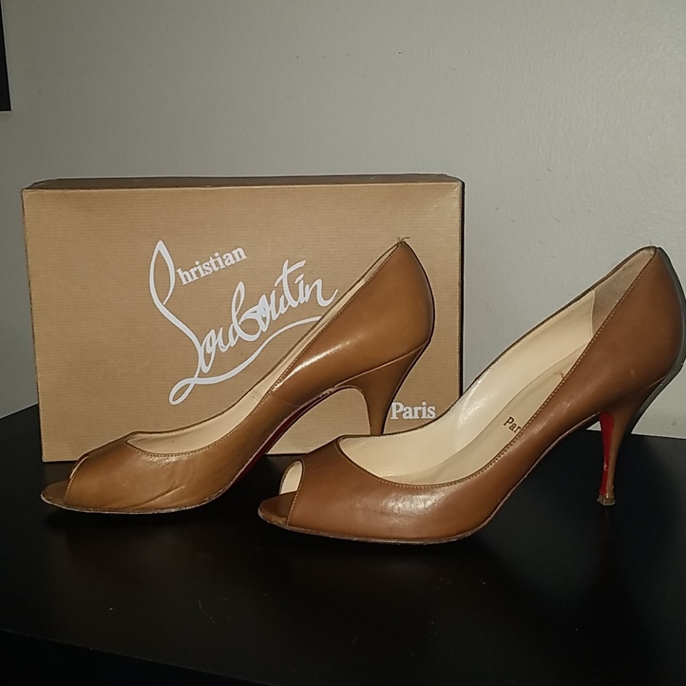 Authentic 41 Louboutin camel tan peep toe pumps